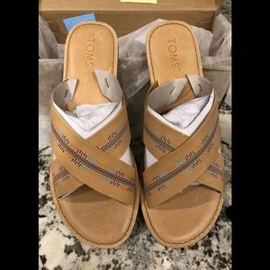 Toms leather slides size 8